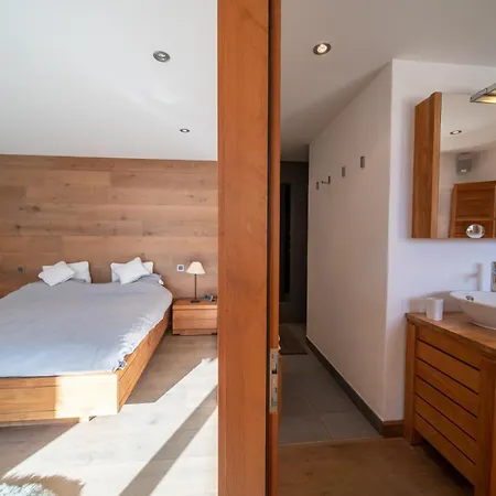5br Iconic Chalet - What'app - 0034-635-520-036 - For Reservations! Villa *
